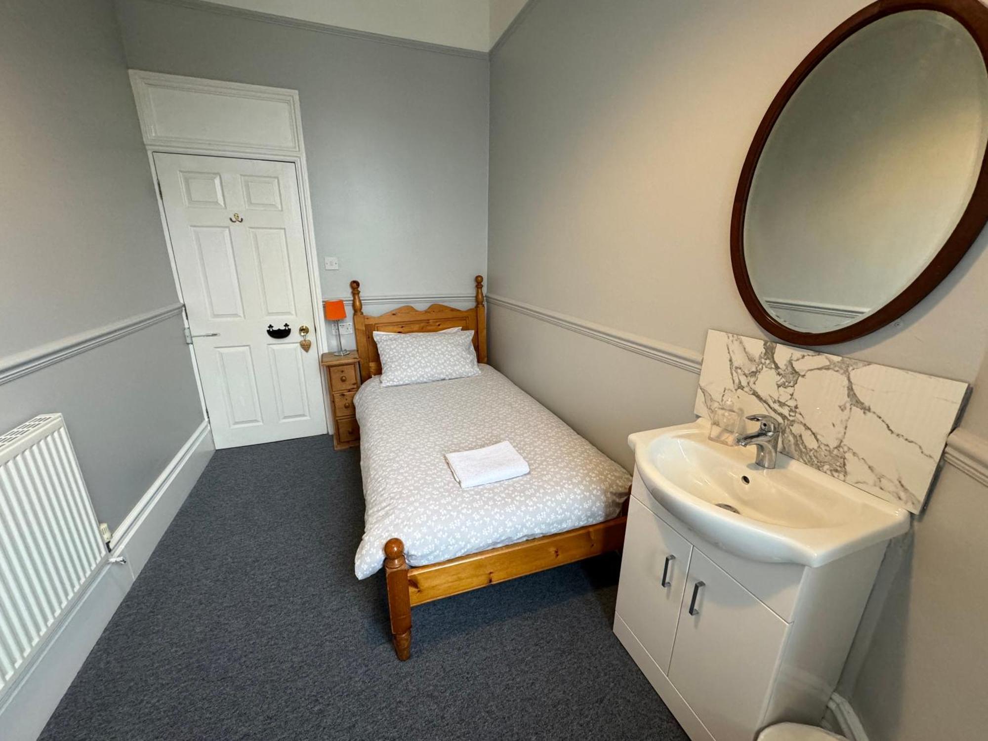 The Elms Guest House Bristol Filton Zewnętrze zdjęcie